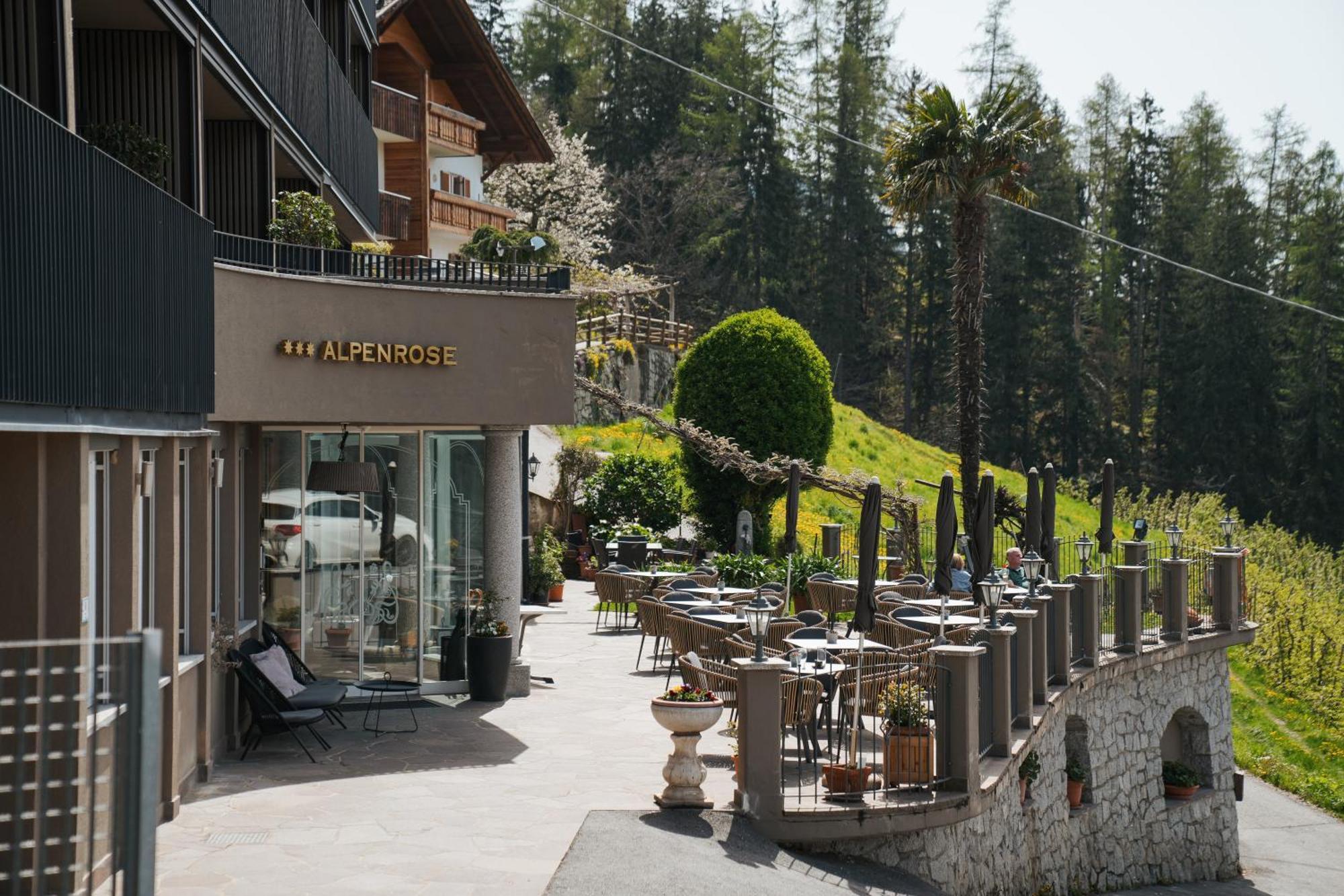 Hotel Alpenrose Schenna Buitenkant foto